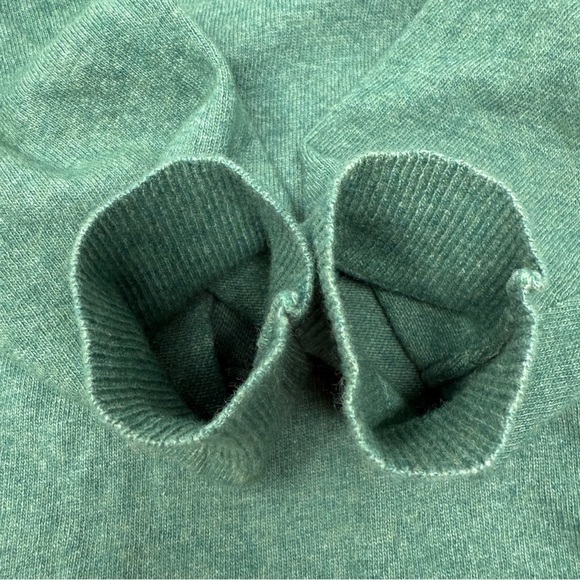 German Made Women’s Sea Foam Green Wool Cashmere Turtleneck Sweater Size 36 38 M - Picture 10 of 15